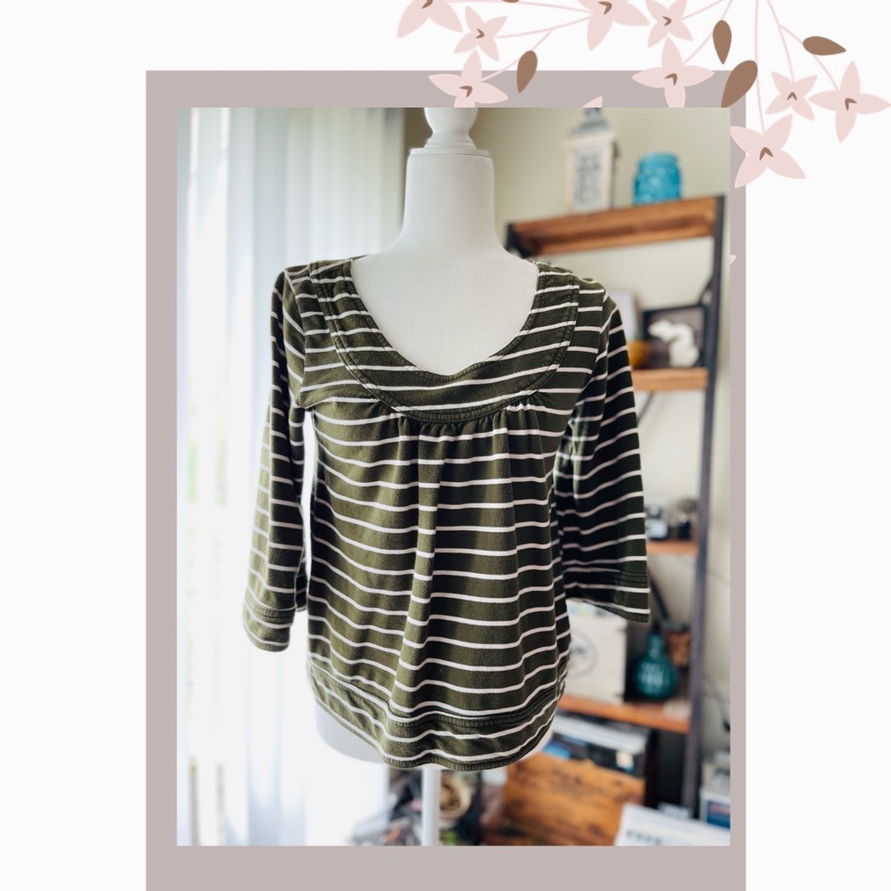Old Navy top